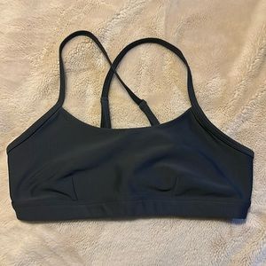 Alo Yoga Airlift Intrigue sports bra